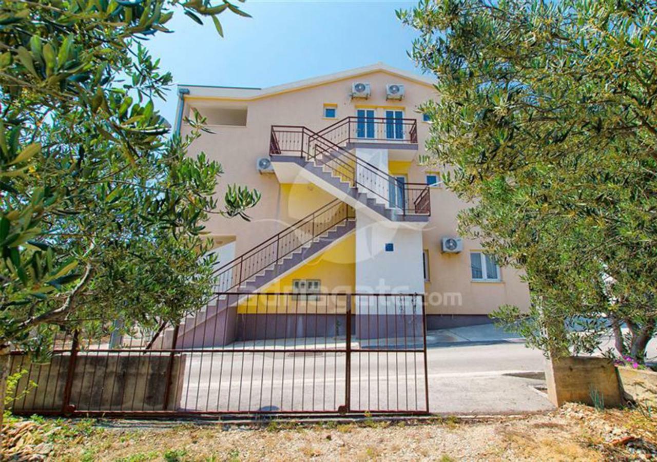 Apartments Iva Rogoznica  Buitenkant foto